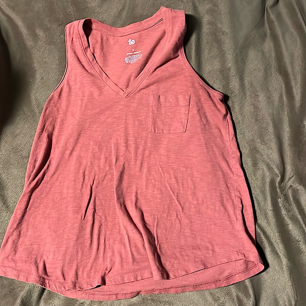 Red, 3 finger strap length tank top
